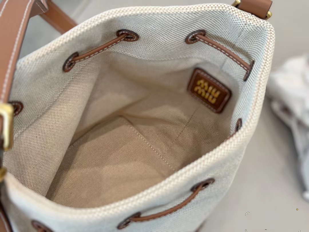 M1UM1U バケットバッグ【50％割引+送料無料】