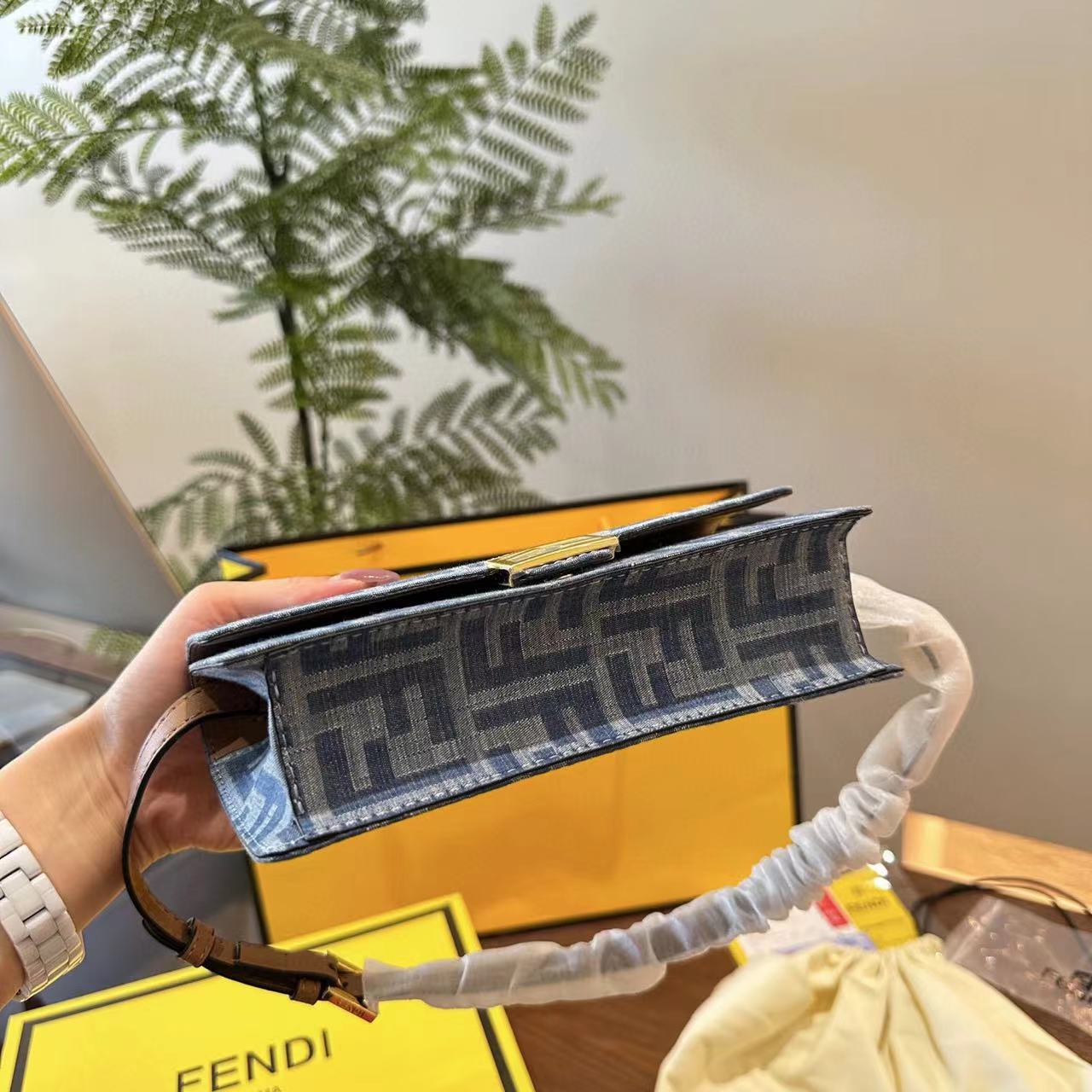 FEND1 FF デニムハンドバッグ【50％割引+送料無料】