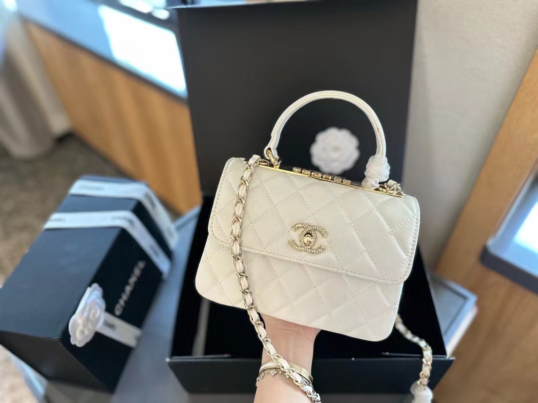 CHANE1 ブラックゴールド ハンドバッグ【50％割引+送料無料】