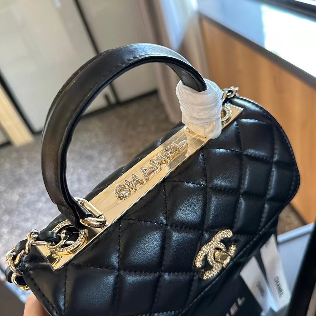 CHANE1 ブラックゴールド ハンドバッグ【50％割引+送料無料】