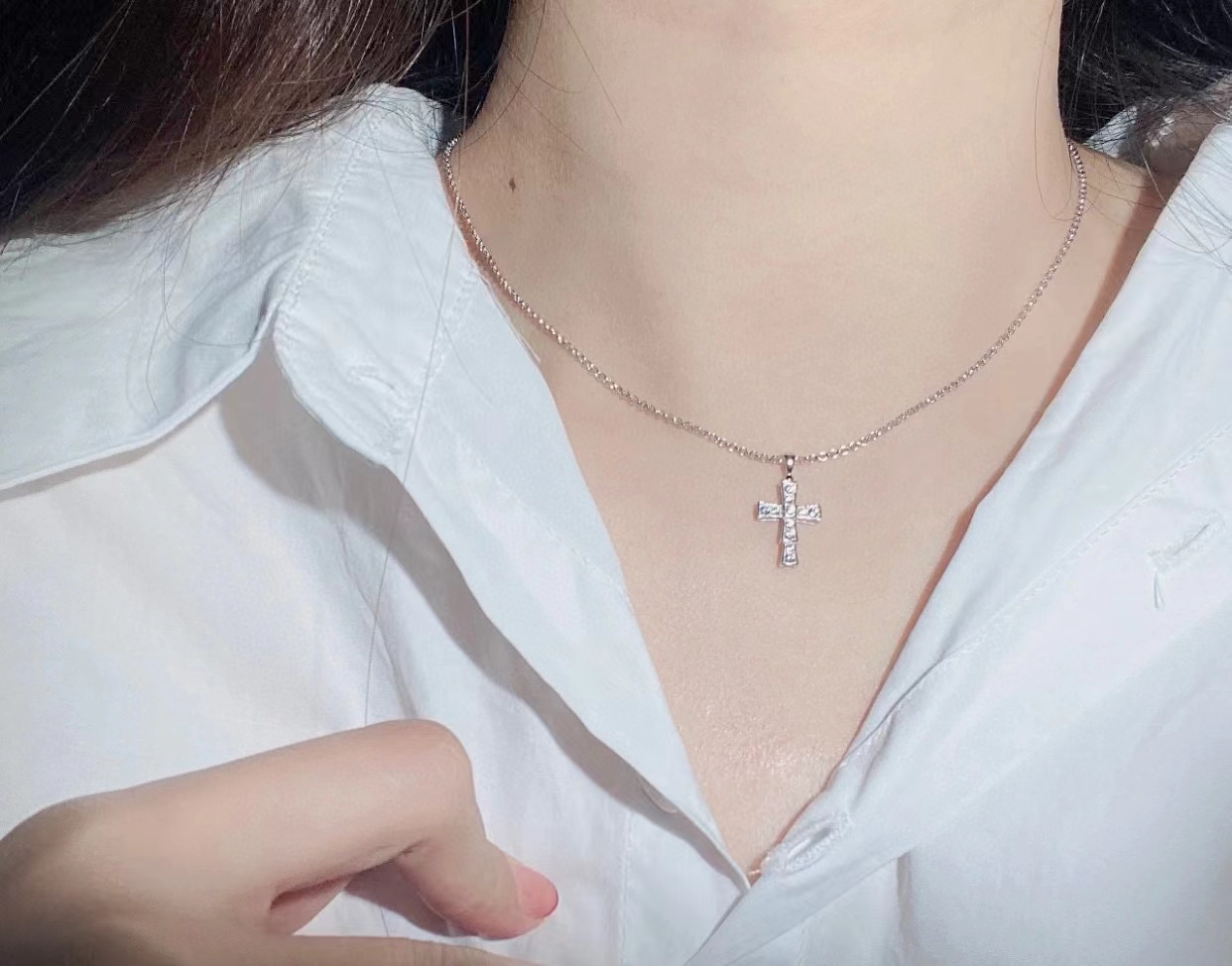 BVLGAR1 クロス ダイヤモンド ネックレス【50％割引+送料無料】