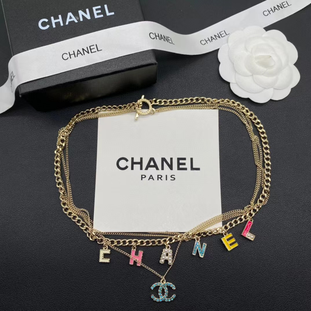 CHANE1 ダブルCカラーレターネックレス【50％割引+送料無料】