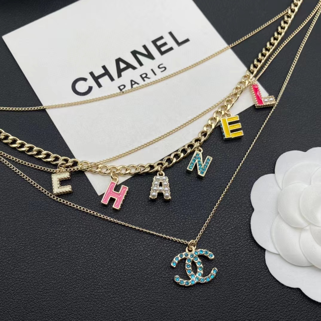 CHANE1 ダブルCカラーレターネックレス【50％割引+送料無料】