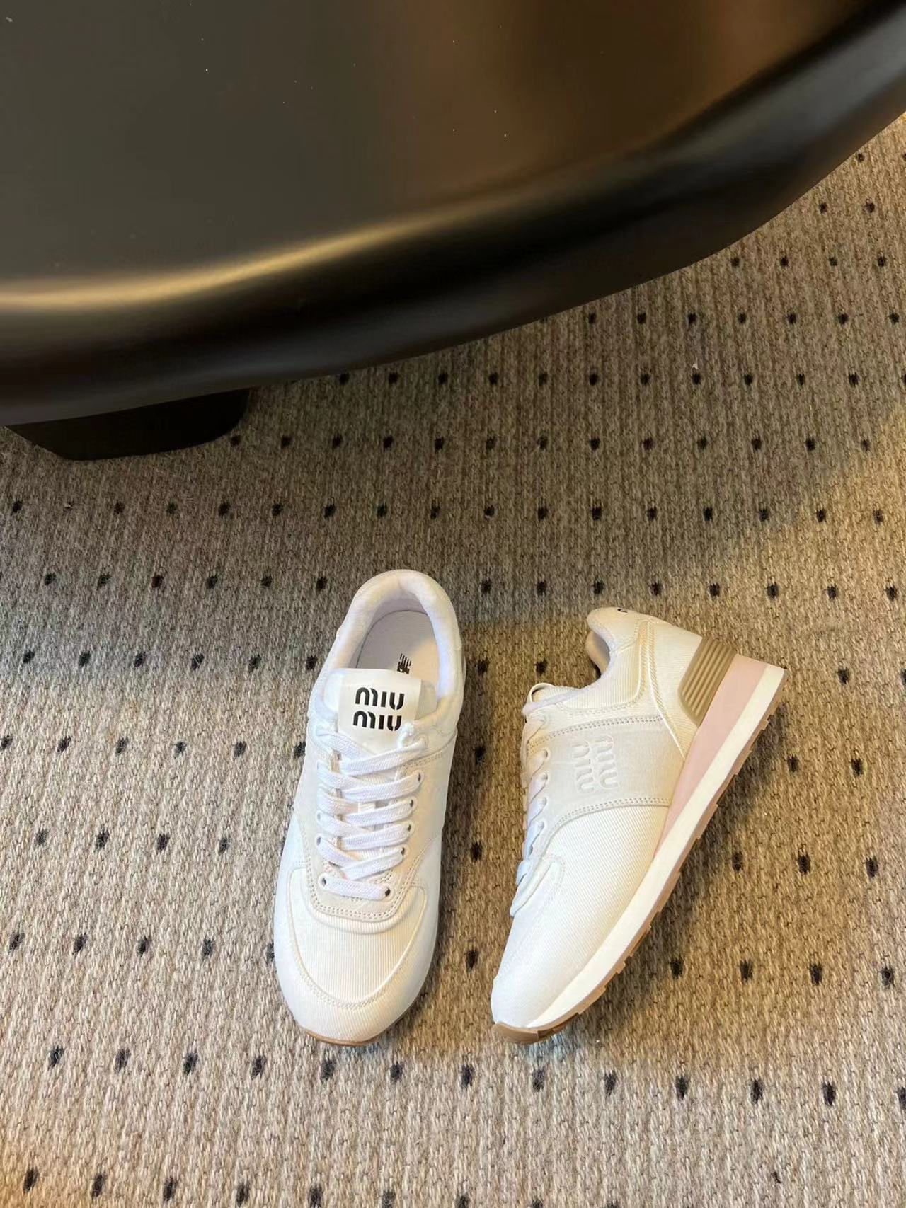 M1UM1U 高品質カジュアルスポーツシューズ【50％割引+送料無料】