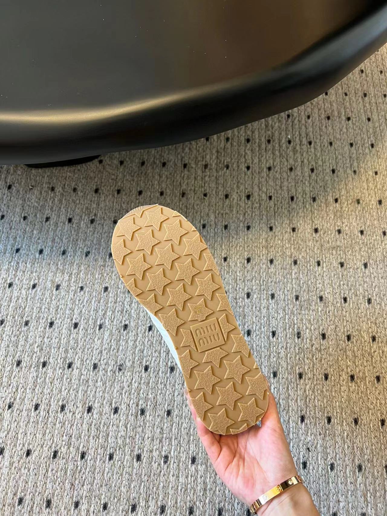 M1UM1U 高品質カジュアルスポーツシューズ【50％割引+送料無料】