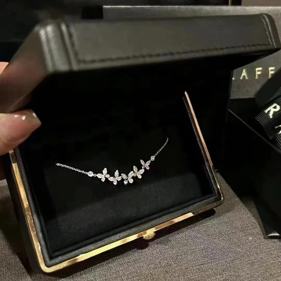 GRAFF ダイヤモンド四つ葉クローバー ネックレス【50％割引+送料無料】