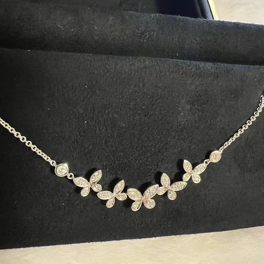 GRAFF ダイヤモンド四つ葉クローバー ネックレス【50％割引+送料無料】