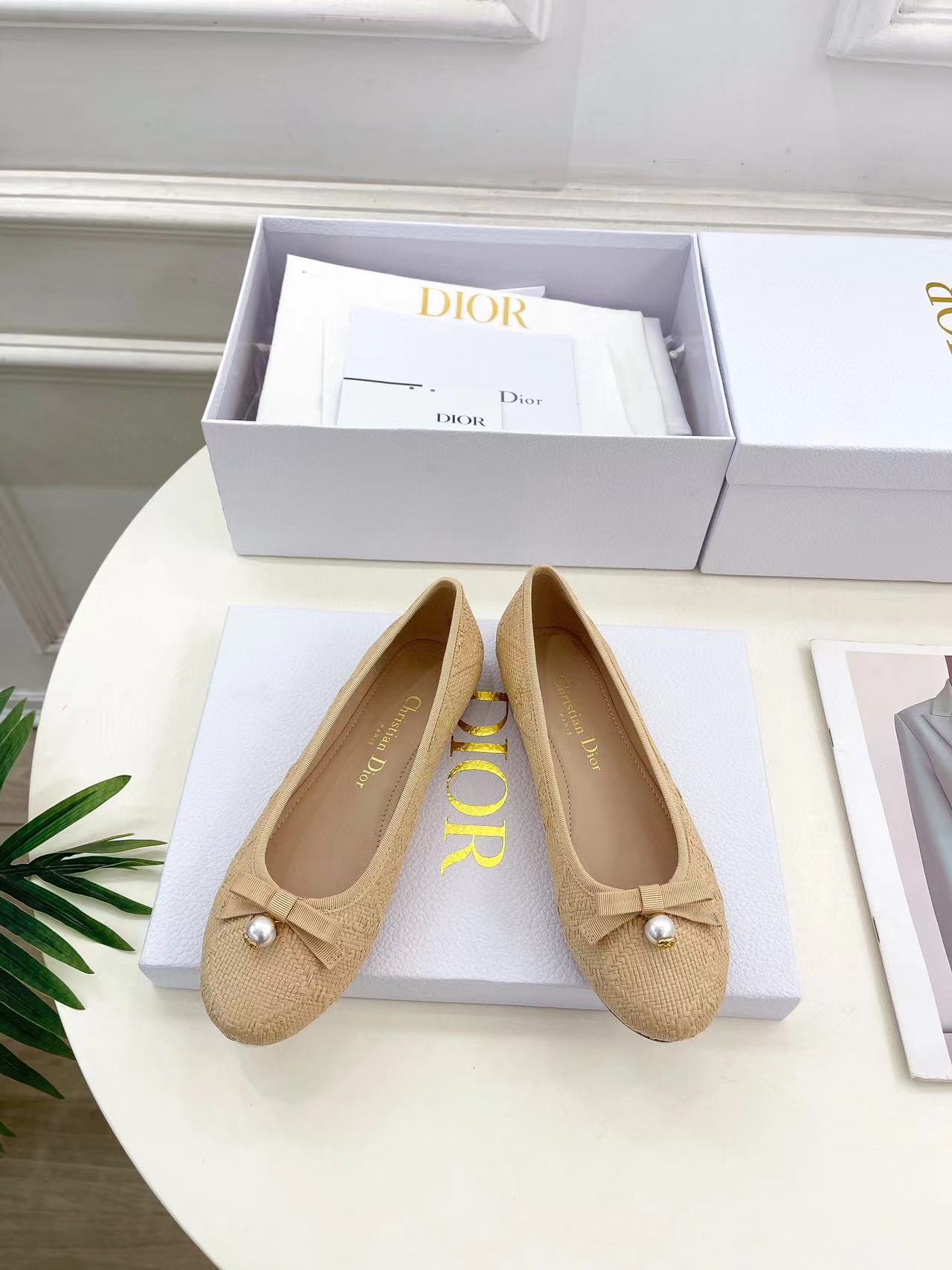 DI0R 高級パールフラットサンダル【50％割引+送料無料】