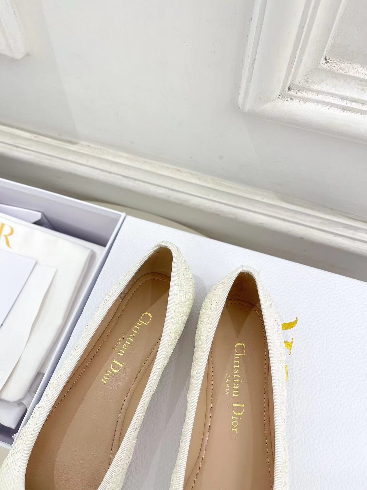 DI0R 高級パールフラットサンダル【50％割引+送料無料】