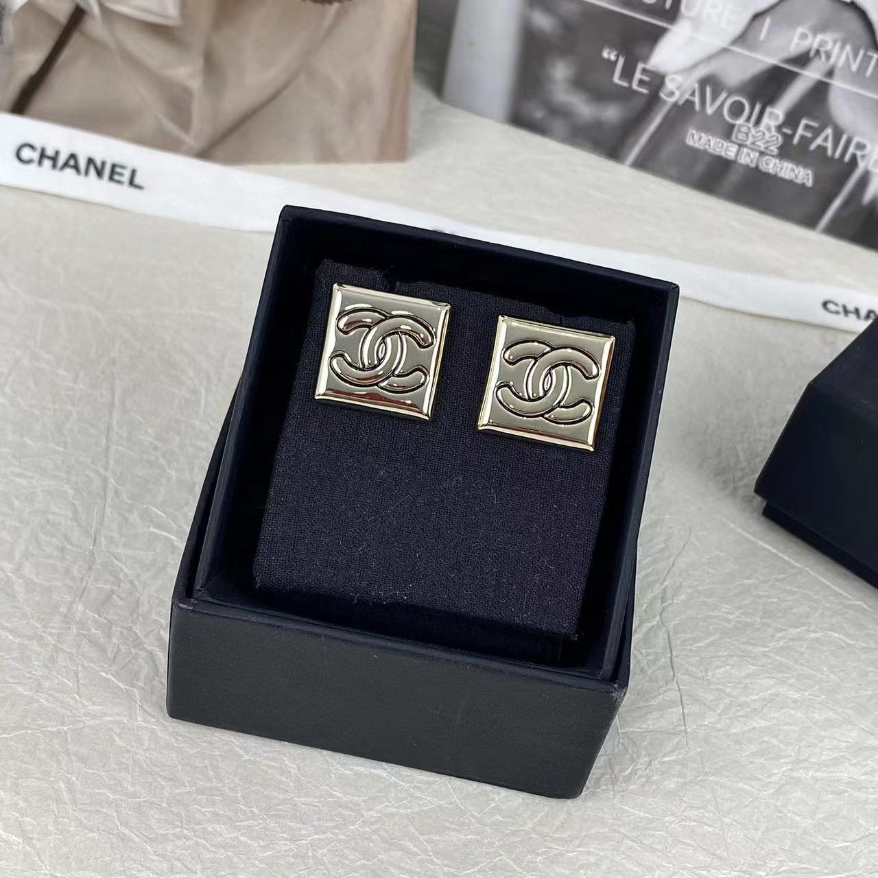 CHANE1 ダブルC スクエア スタッド ピアス【50％割引+送料無料】
