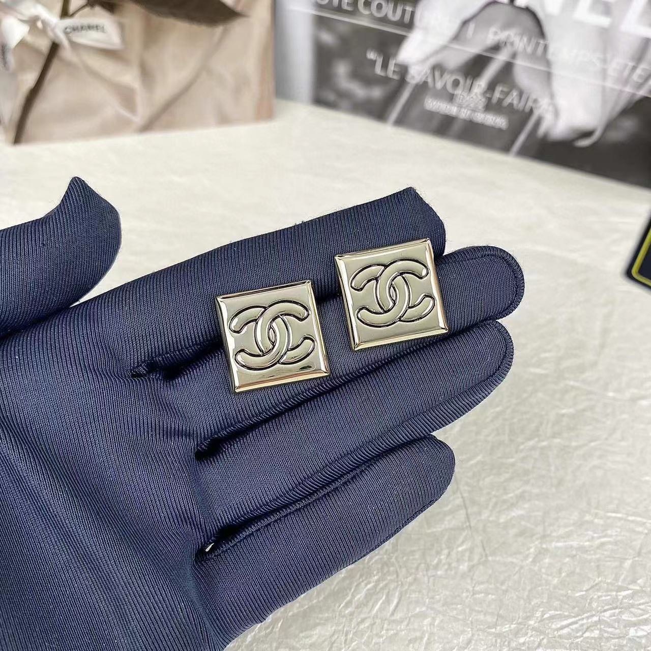 CHANE1 ダブルC スクエア スタッド ピアス【50％割引+送料無料】