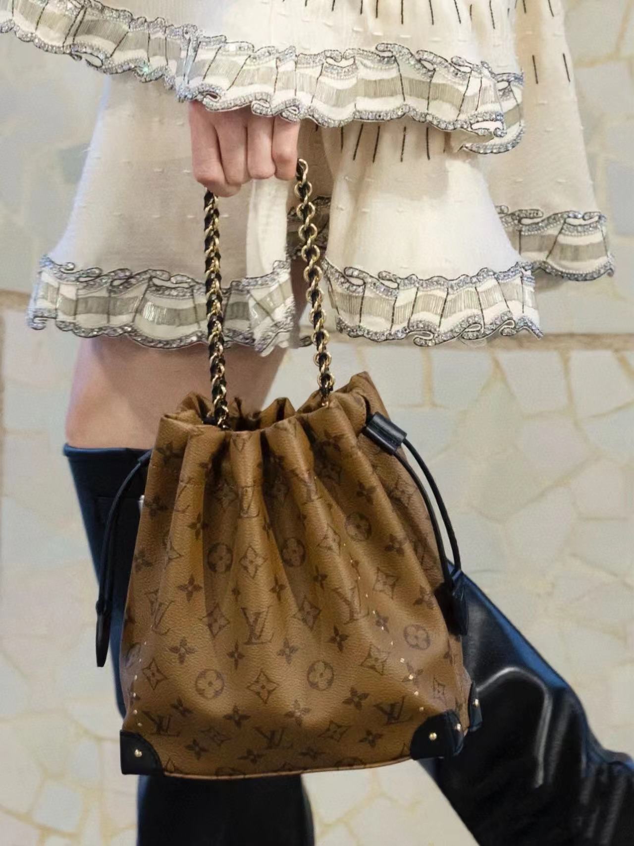 LV チェーンバケットバッグ【50％割引+送料無料】