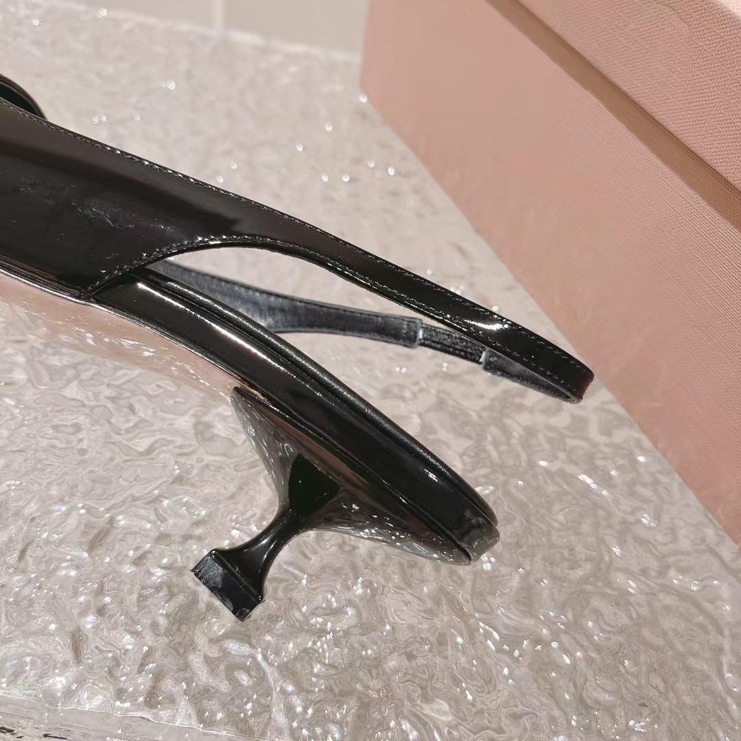 M1UM1U 高品質メリージェーン ポインテッドトゥ ハイヒール【50％割引+送料無料】