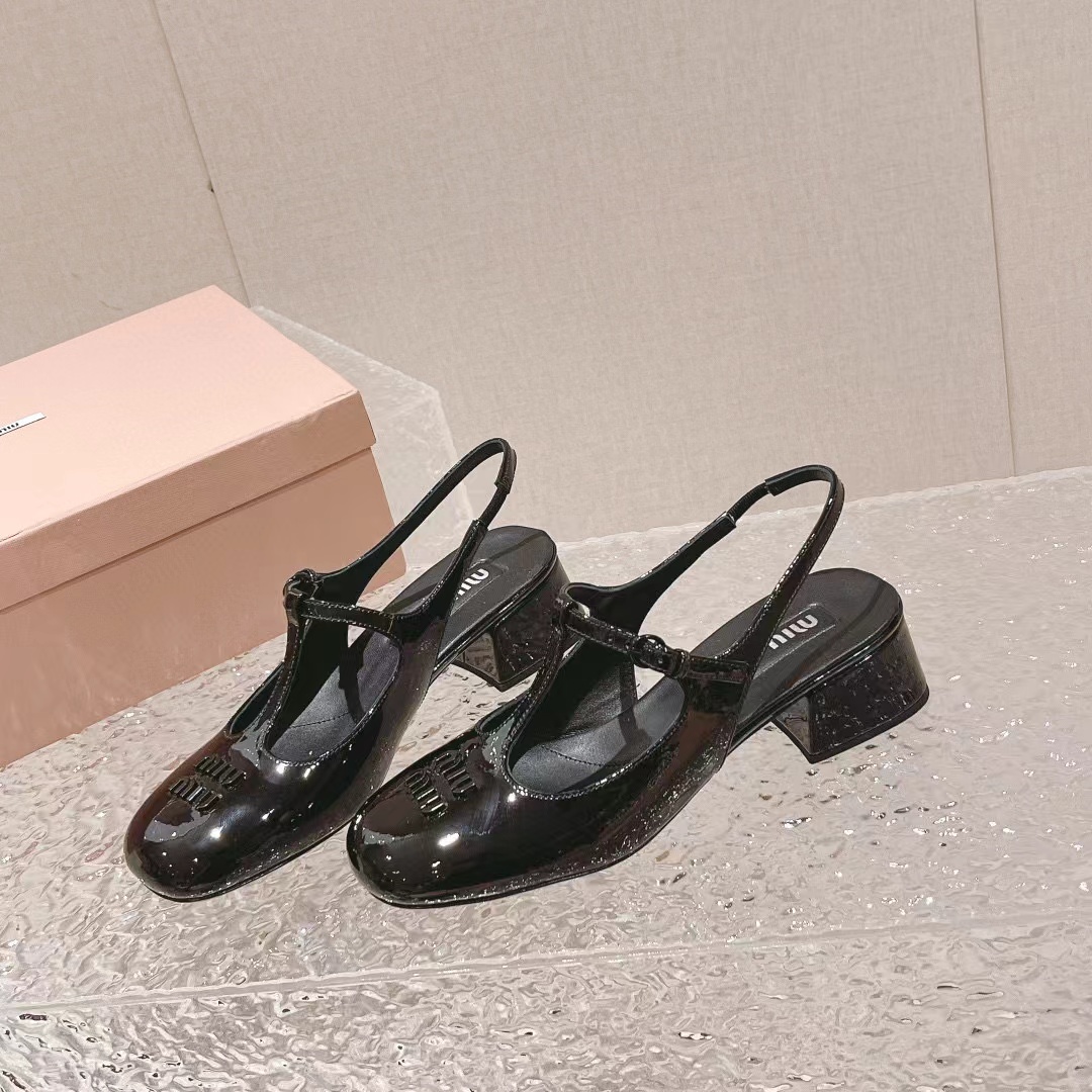 M1UM1U 高品質メリージェーン ローヒール【50％割引+送料無料】