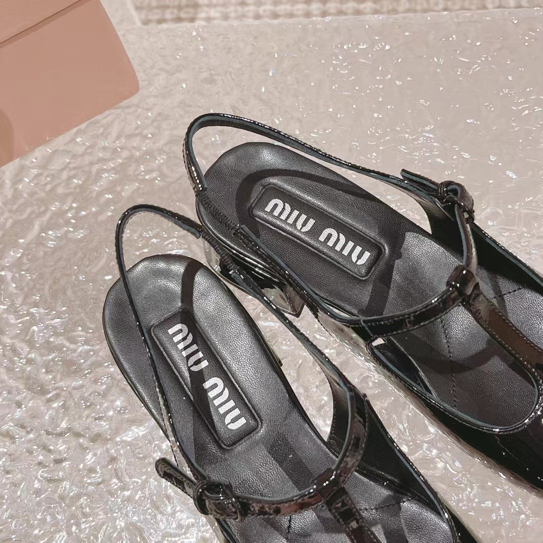 M1UM1U 高品質メリージェーン ローヒール【50％割引+送料無料】