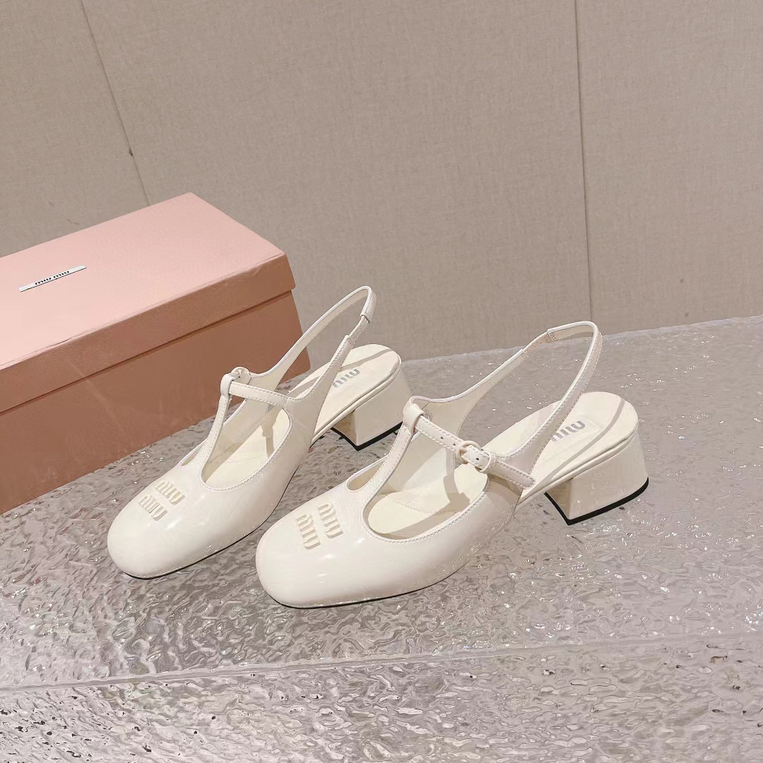 M1UM1U 高品質メリージェーン ローヒール【50％割引+送料無料】