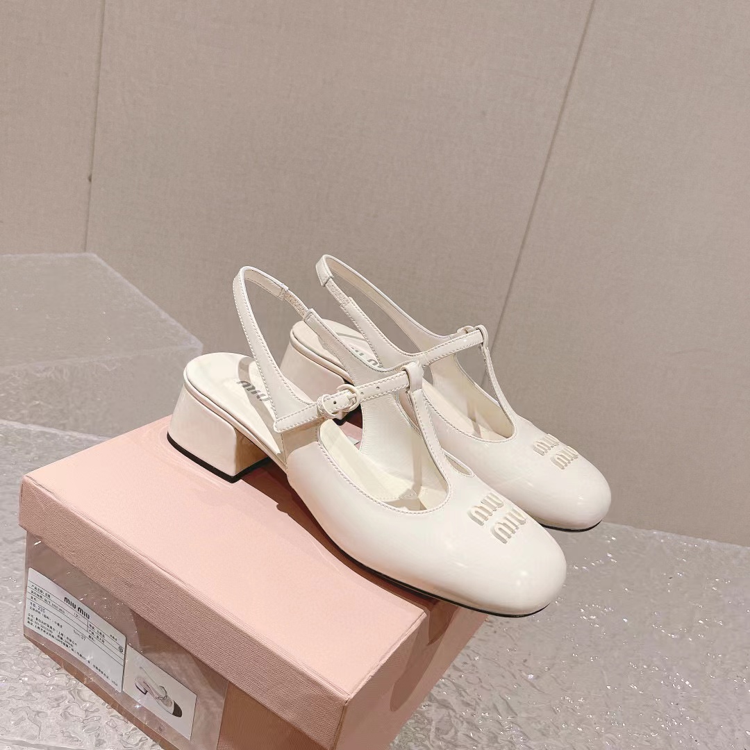 M1UM1U 高品質メリージェーン ローヒール【50％割引+送料無料】