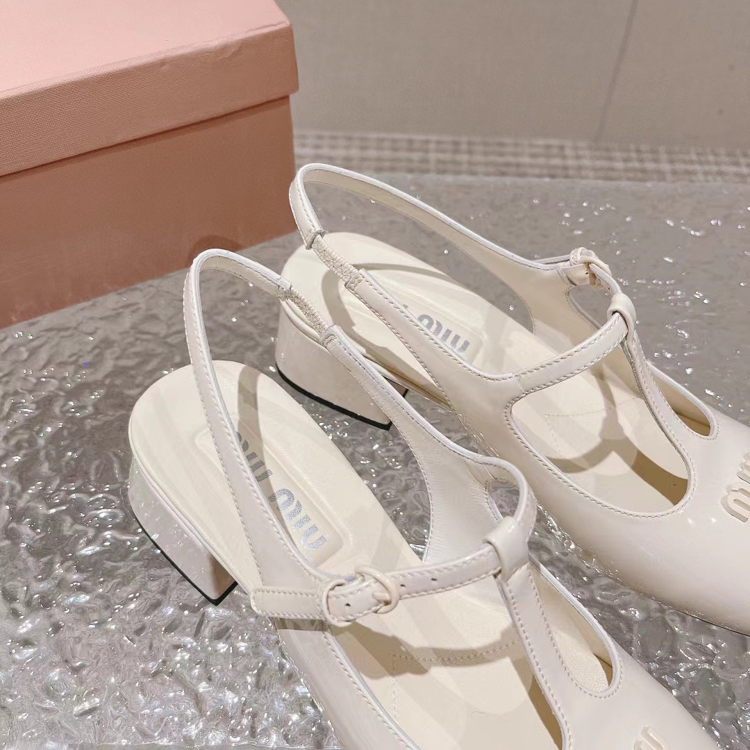 M1UM1U 高品質メリージェーン ローヒール【50％割引+送料無料】