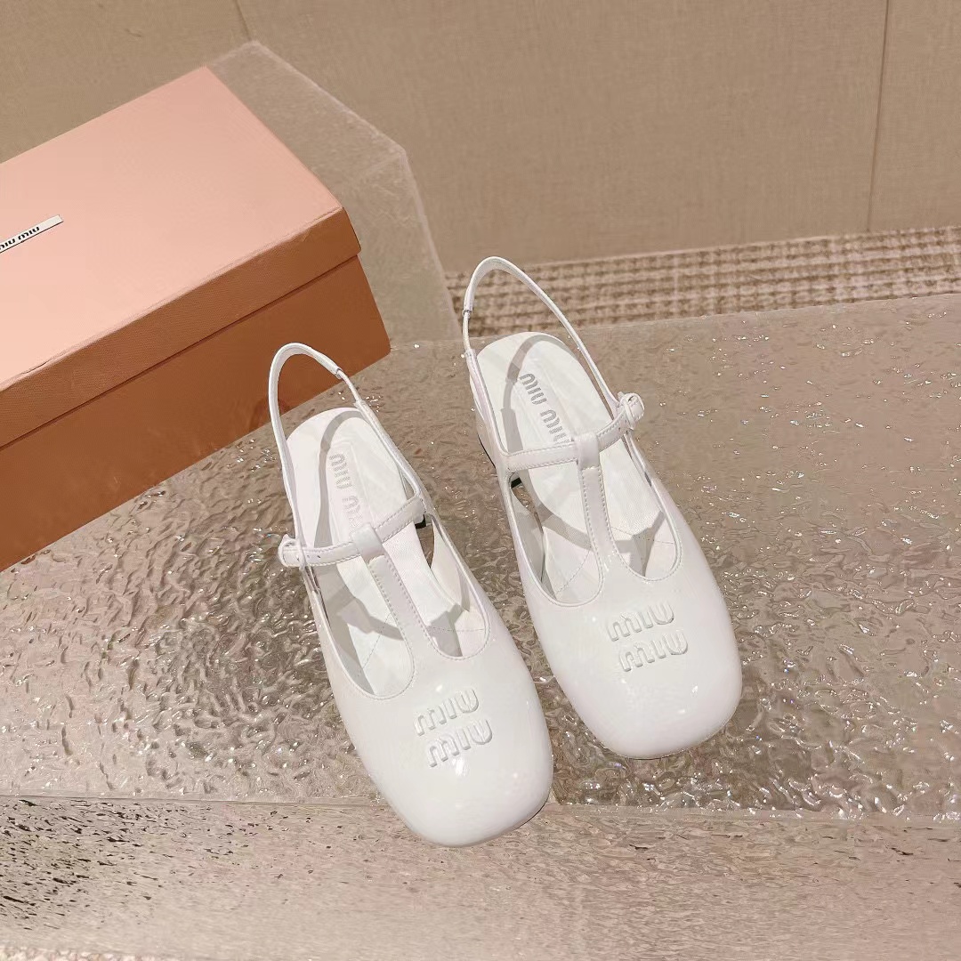 M1UM1U 高品質メリージェーン ローヒール【50％割引+送料無料】