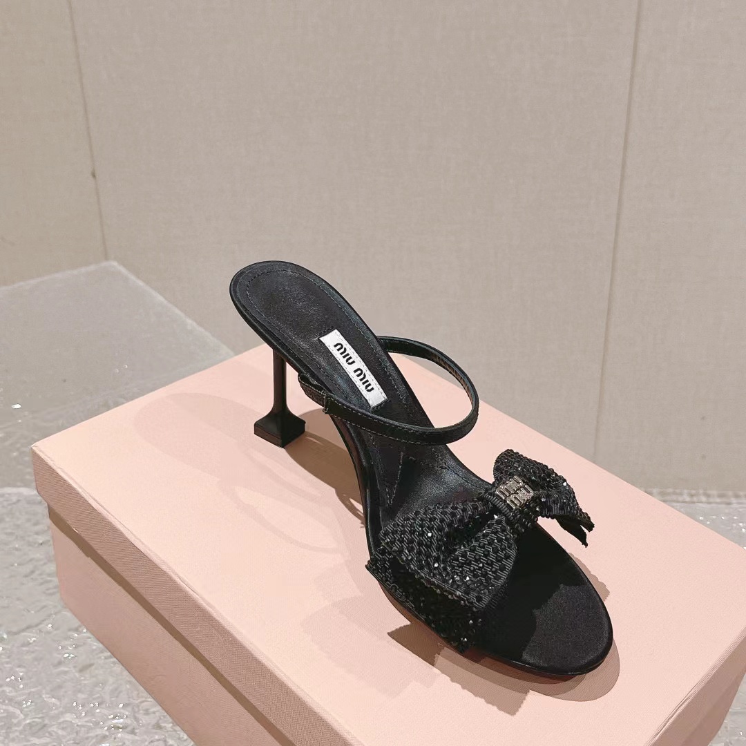 M1UM1U 高品質ダイヤモンドボウハイヒール【50％割引+送料無料】