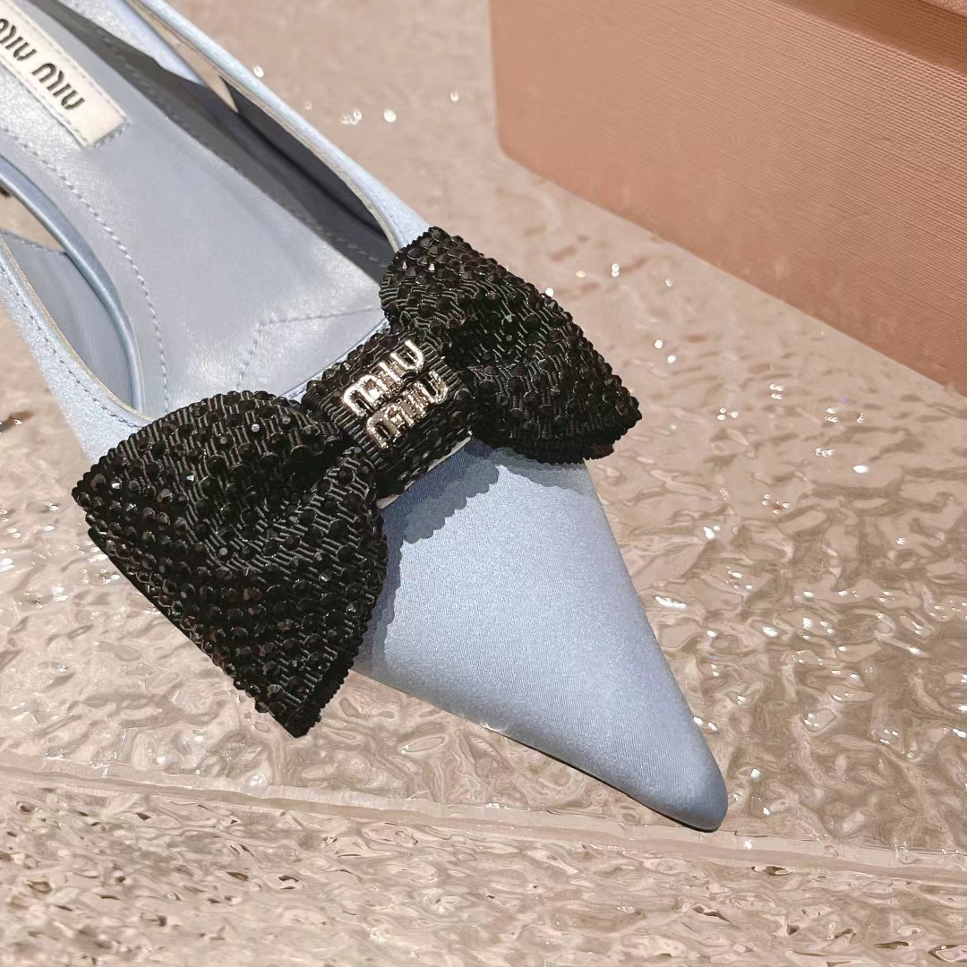 M1UM1U 高品質ポインテッドトゥボウハイヒール【50％割引+送料無料】