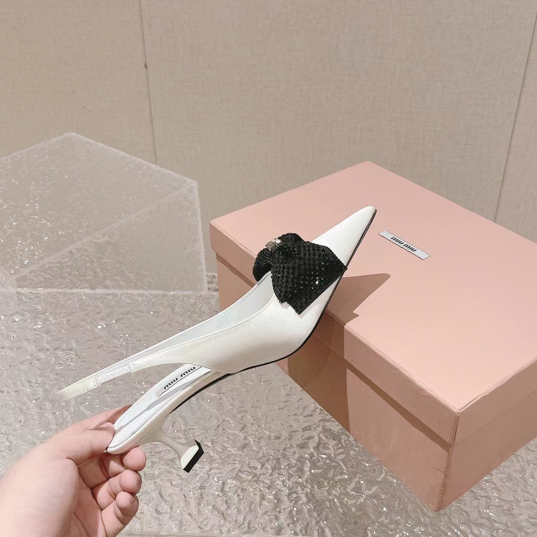 M1UM1U 高品質ポインテッドトゥボウハイヒール【50％割引+送料無料】