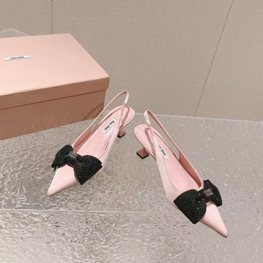 M1UM1U 高品質ポインテッドトゥボウハイヒール【50％割引+送料無料】