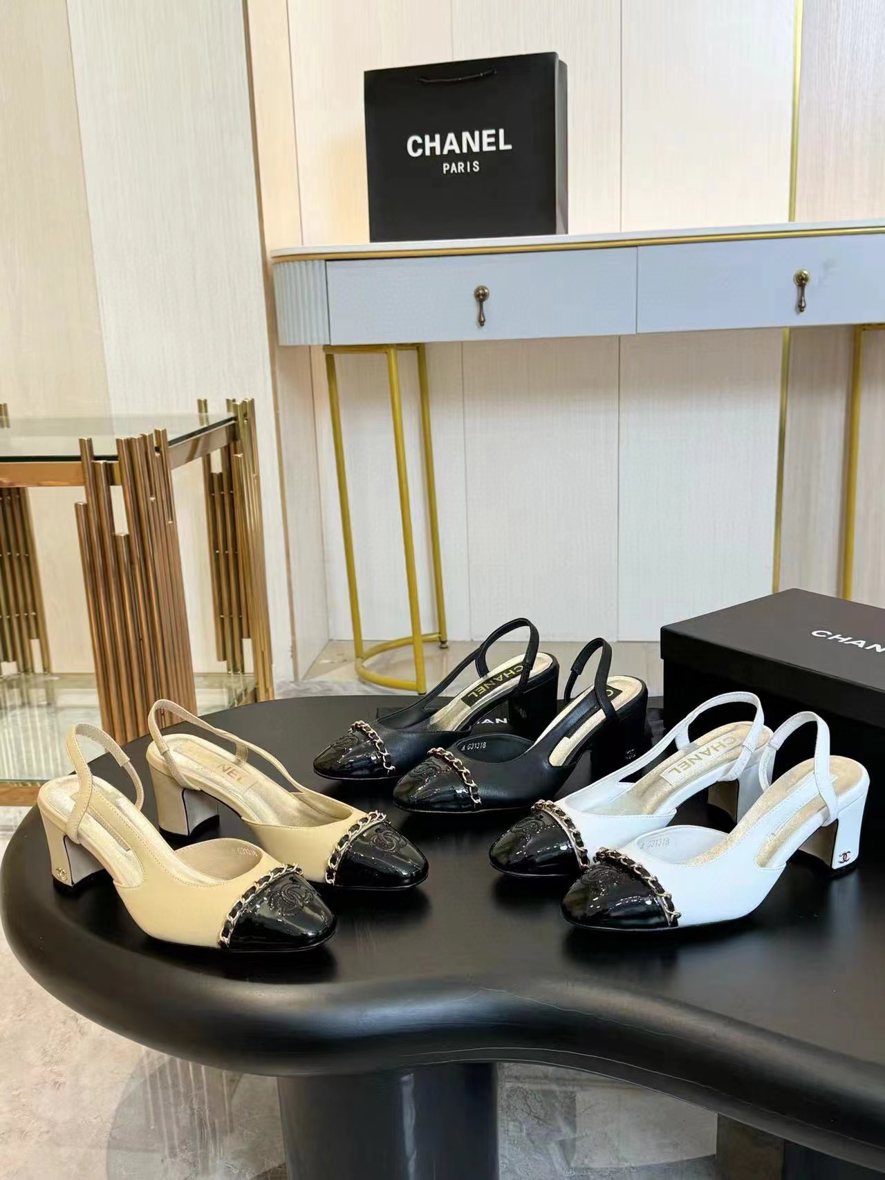 CHANE1 高品質カラーブロック ダブル C ロゴ ローヒール サンダル【50％割引+送料無料】