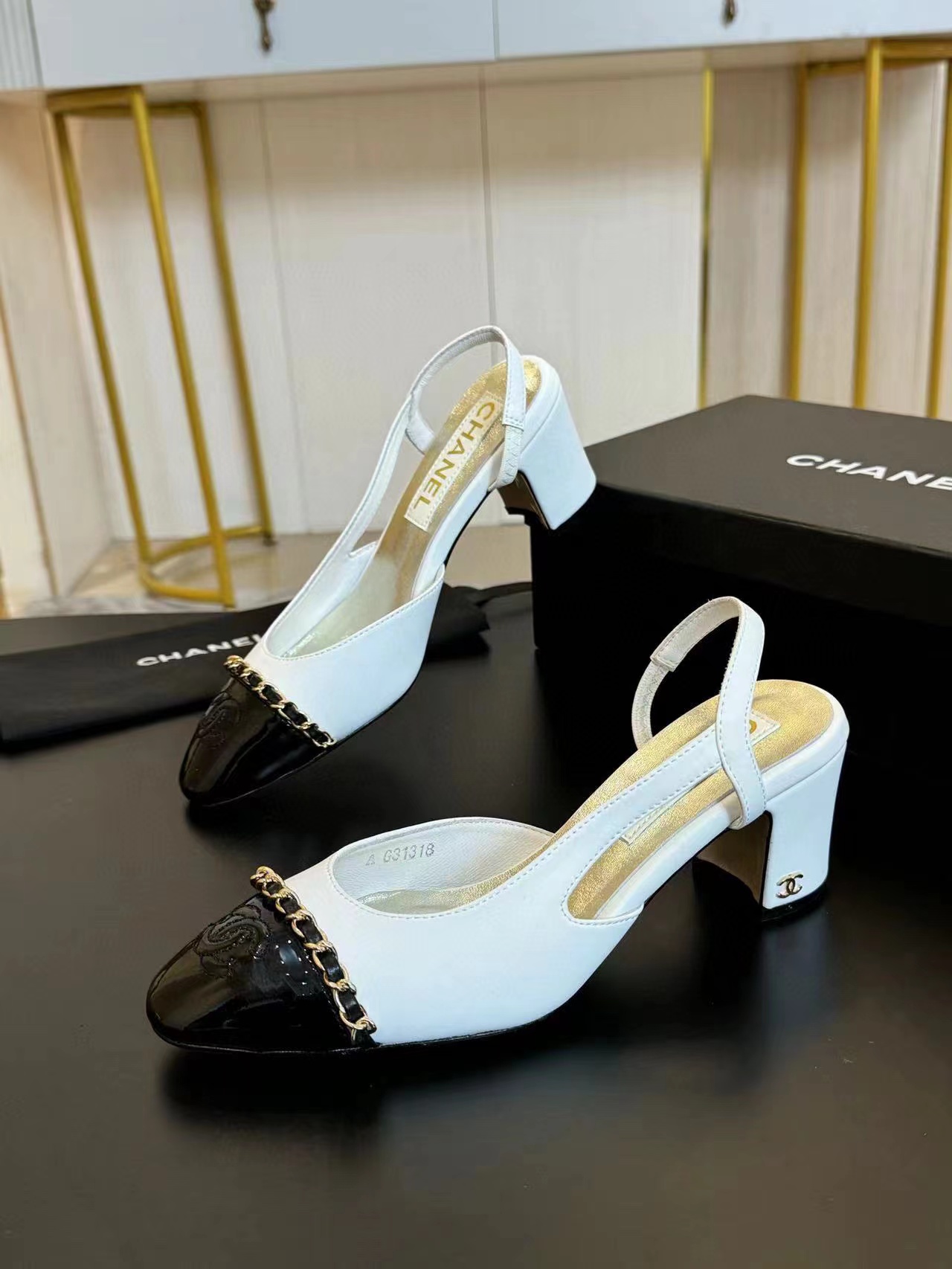 CHANE1 高品質カラーブロック ダブル C ロゴ ローヒール サンダル【50％割引+送料無料】