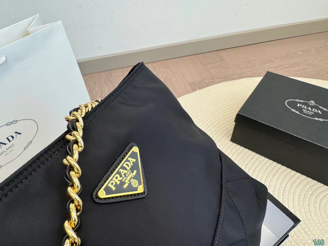 PR4DA チェーンナイロンクロスボディバッグ【50％割引+送料無料】