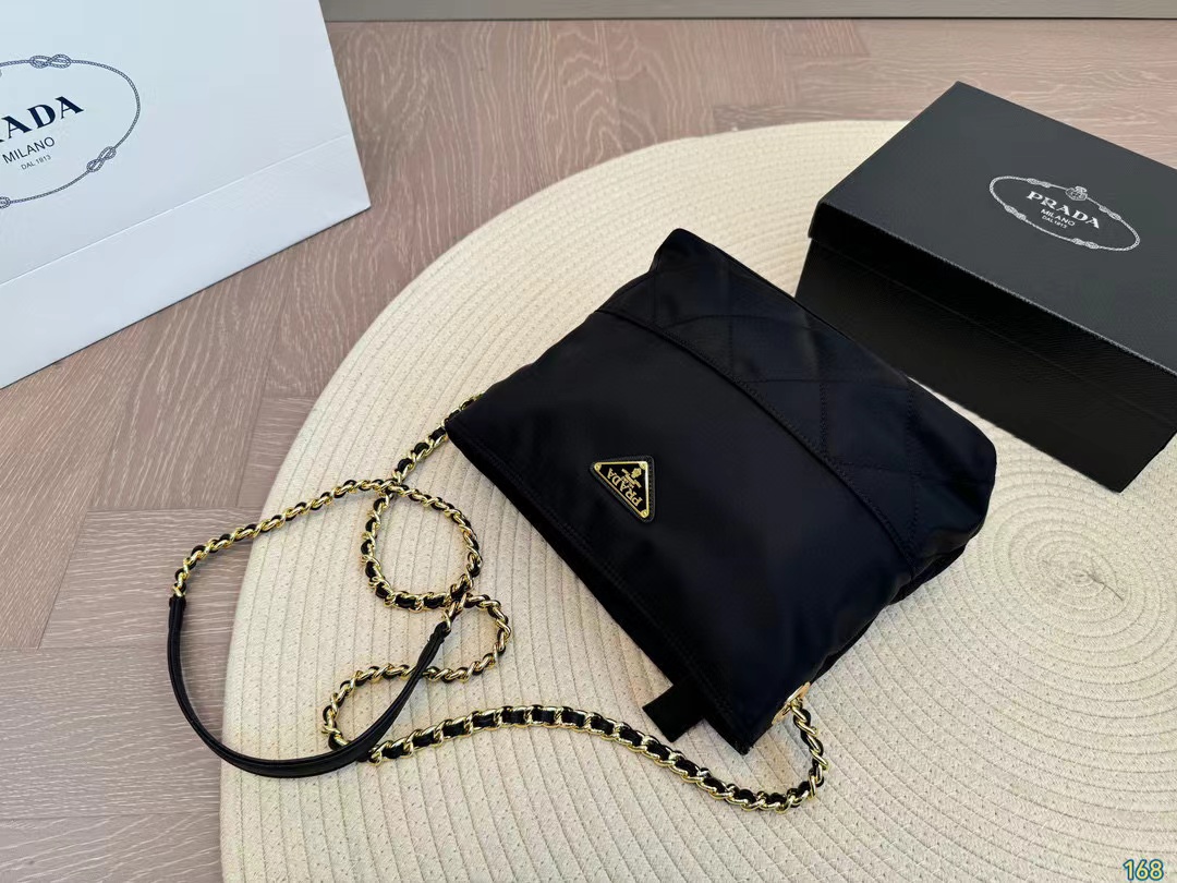 PR4DA チェーンナイロンクロスボディバッグ【50％割引+送料無料】