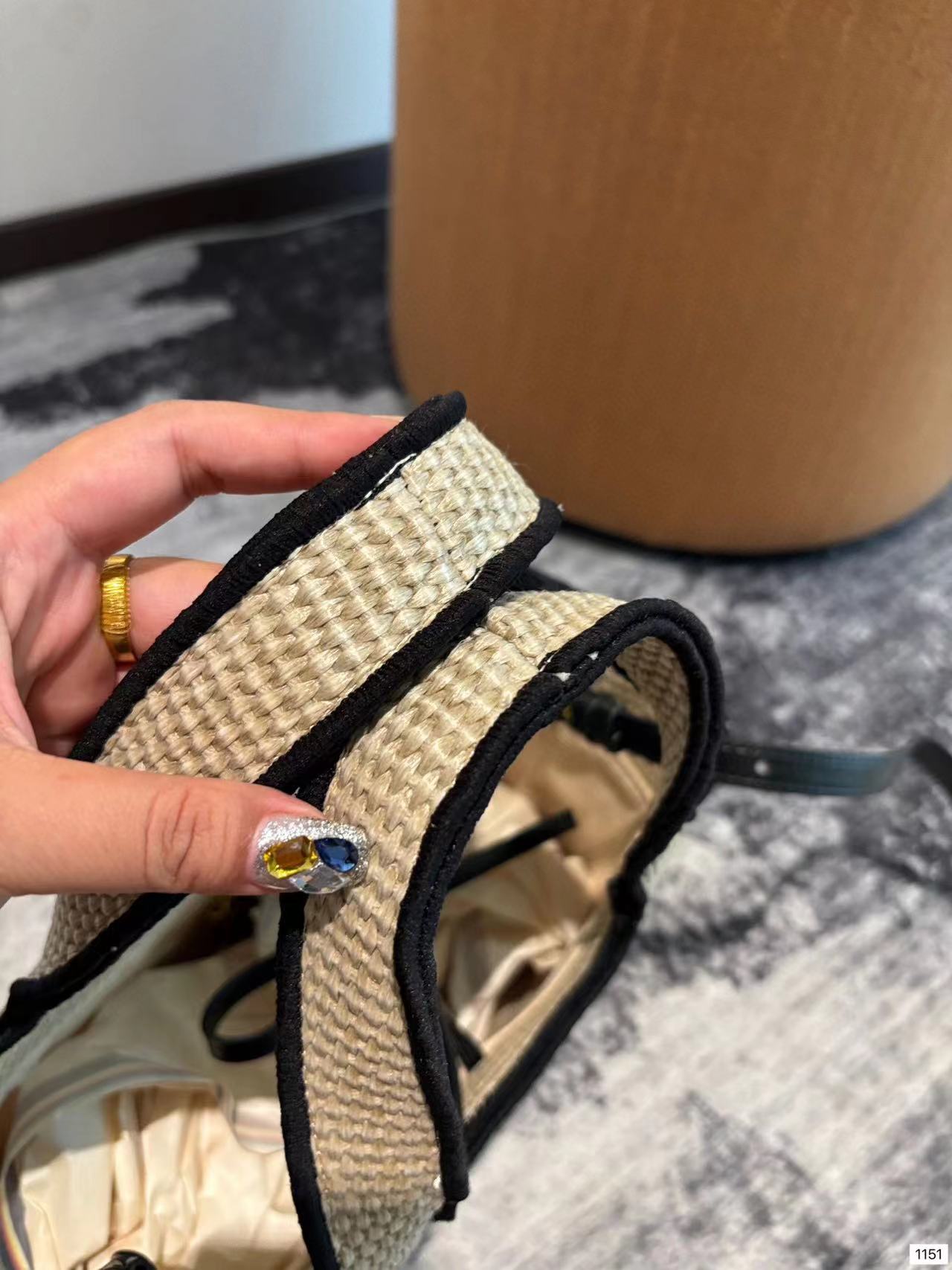 L0WEW 刺繍入りウーブントートバッグ【50％割引+送料無料】