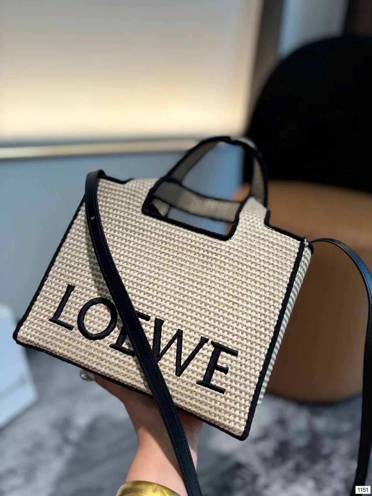 L0WEW 刺繍入りウーブントートバッグ【50％割引+送料無料】