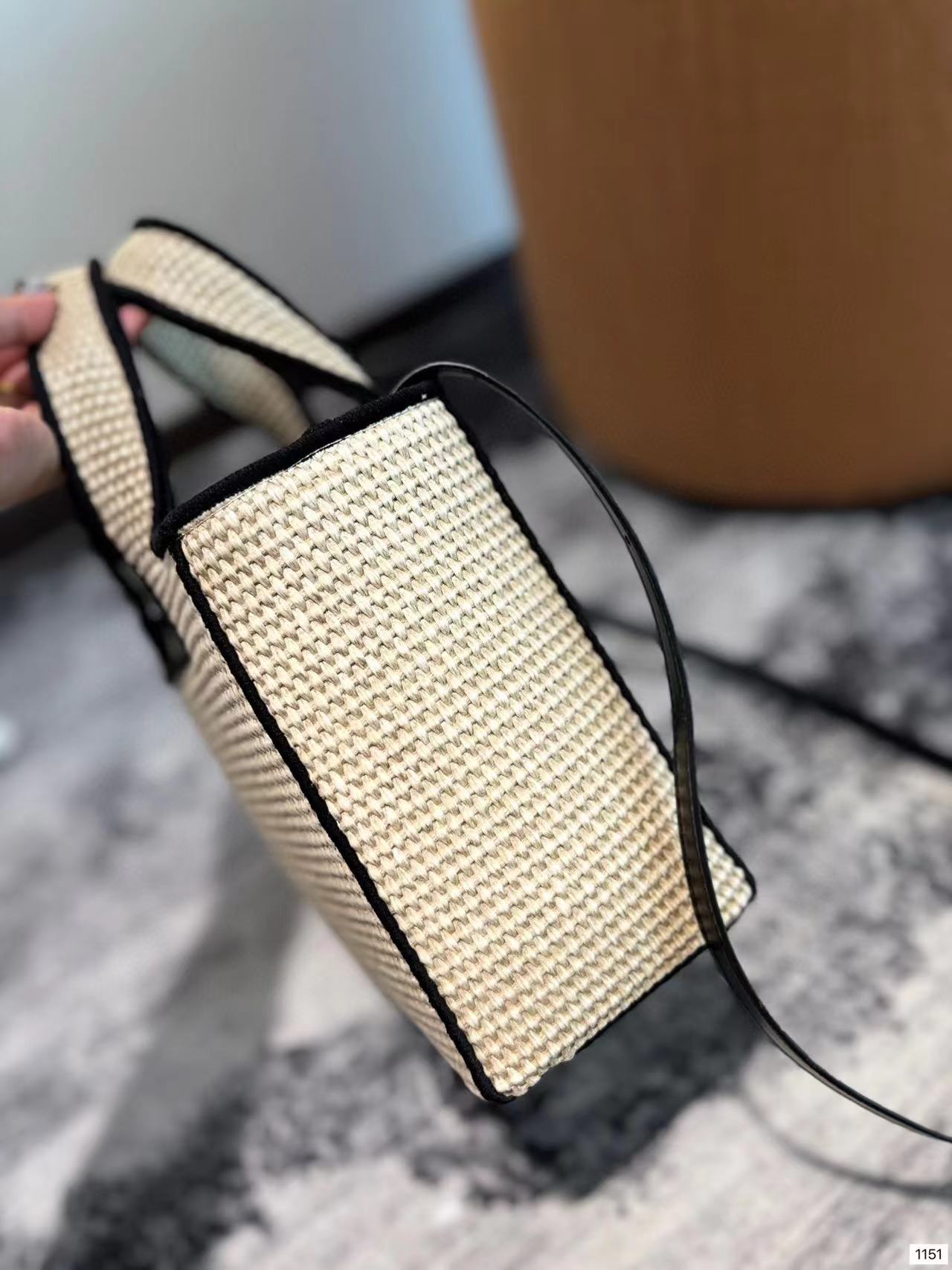 L0WEW 刺繍入りウーブントートバッグ【50％割引+送料無料】