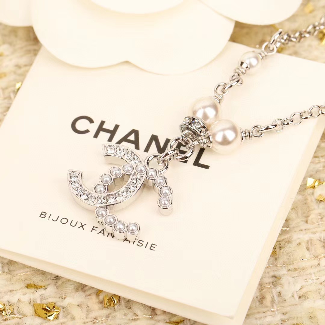 CHANE1 ダブルCロゴパールブレスレット【50％割引+送料無料】