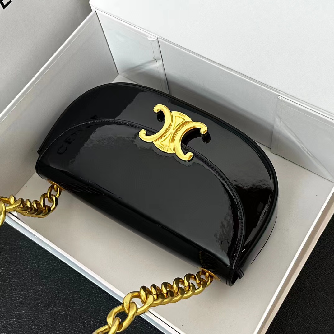 CEL1NE パテントレザー チェーン ハーフムーン バッグ【50％割引+送料無料】