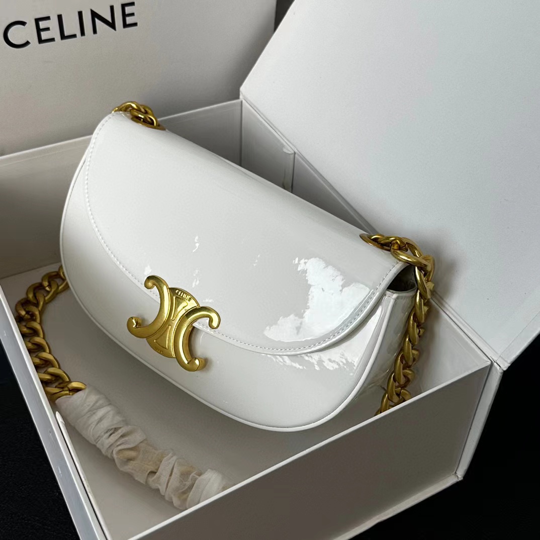 CEL1NE パテントレザー チェーン ハーフムーン バッグ【50％割引+送料無料】