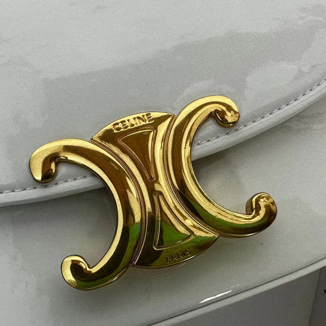 CEL1NE パテントレザー チェーン ハーフムーン バッグ【50％割引+送料無料】