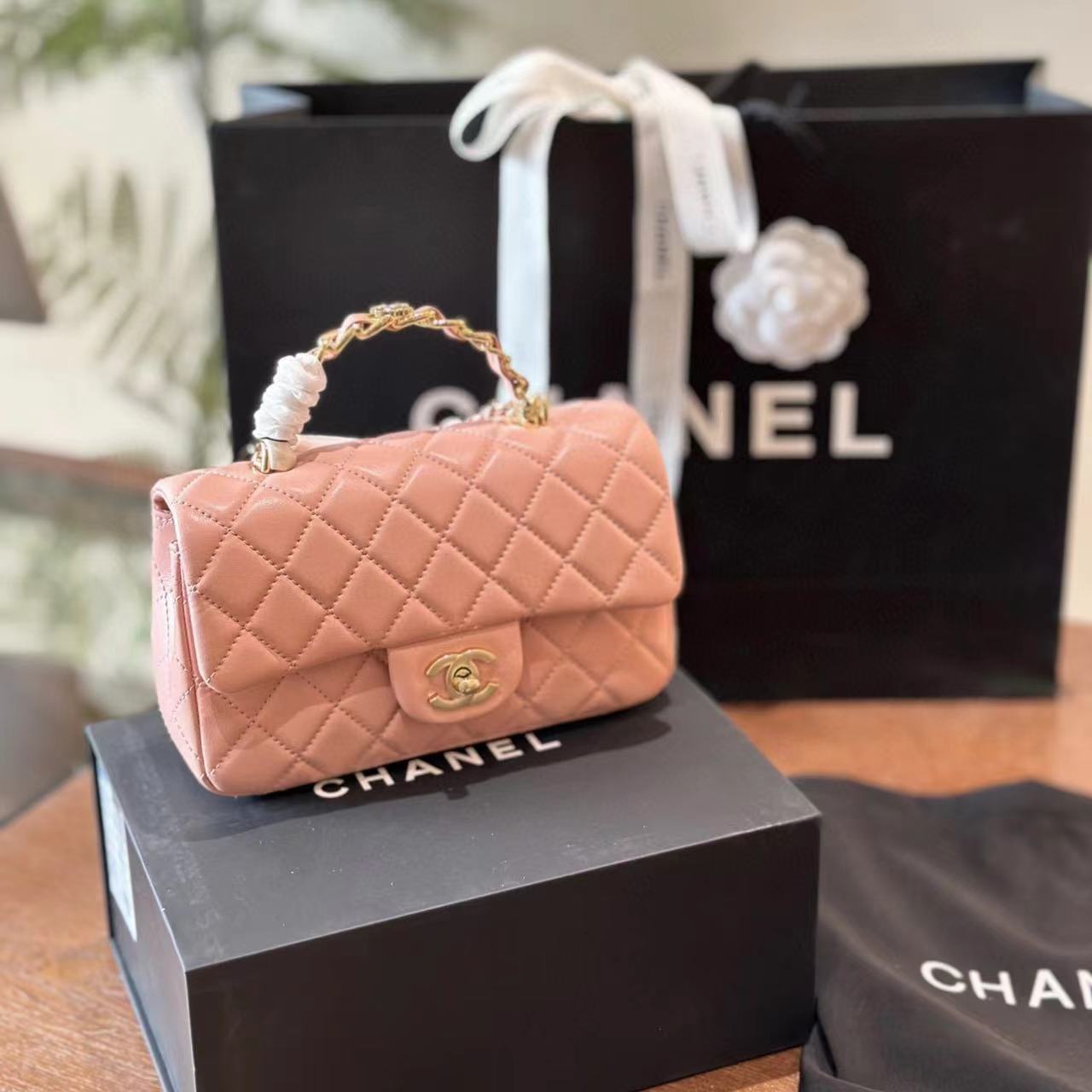 CHANE1 メタルチェーンハンドバッグ【50％割引+送料無料】