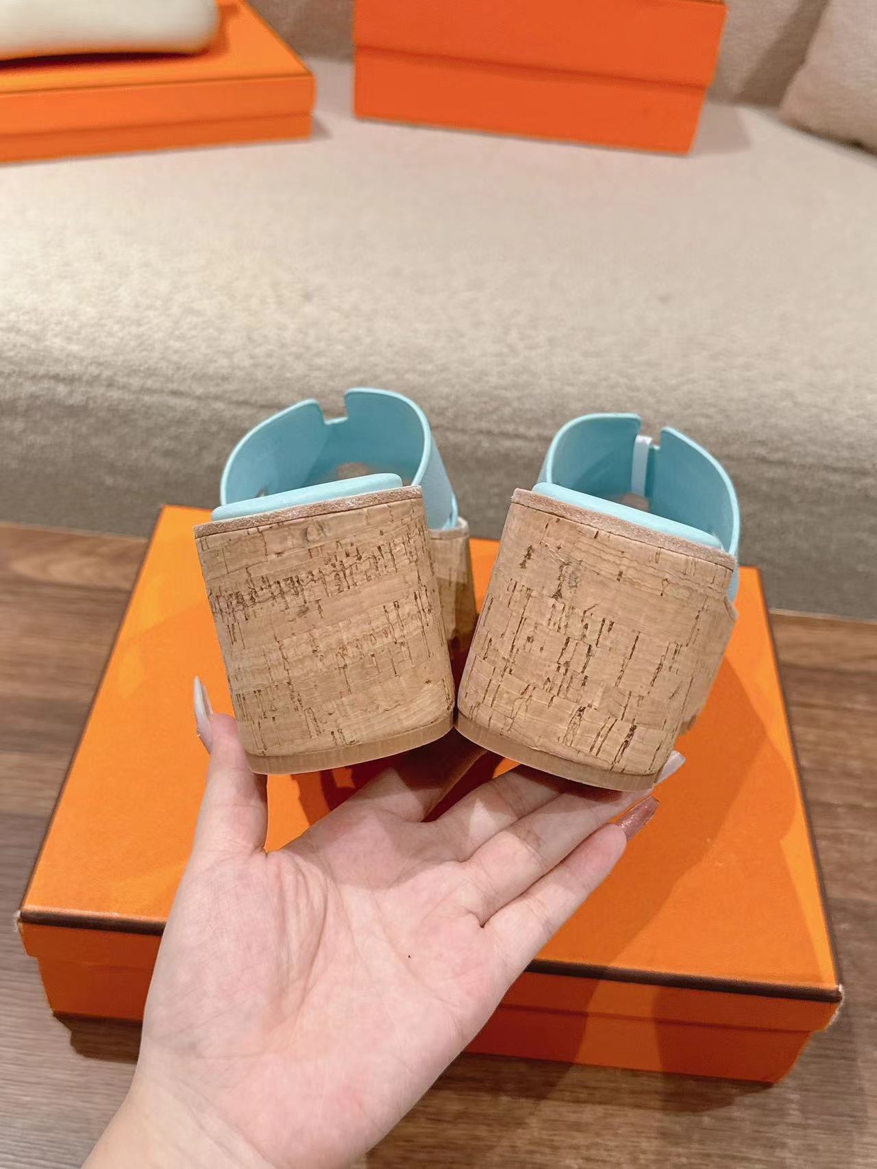 HERME5 高品質牛革厚底スリッパ【50％割引+送料無料】