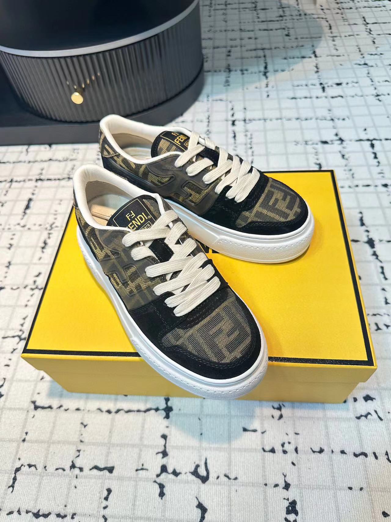FEND1 高品質カジュアルシューズ【50％割引+送料無料】