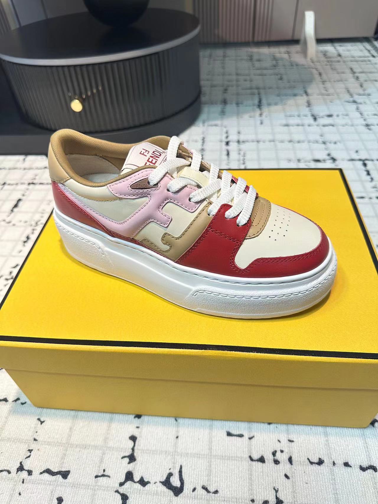 FEND1 高品質カジュアルシューズ【50％割引+送料無料】