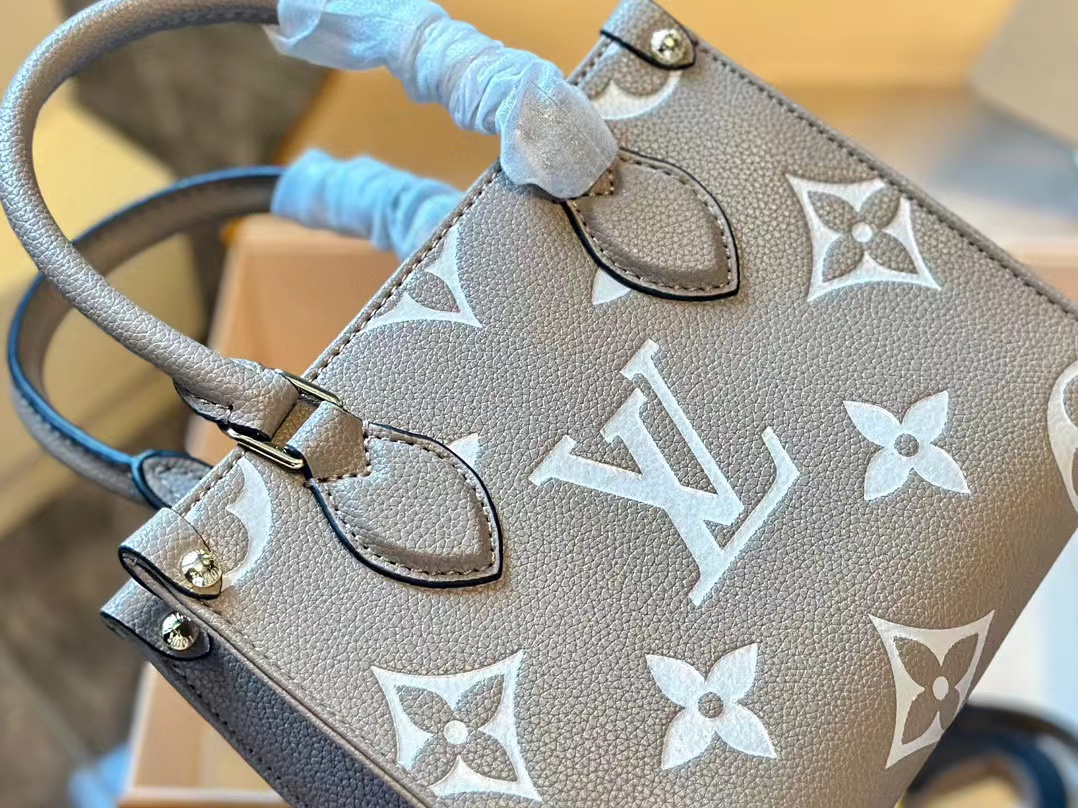 LV Onthego牛革ハンドバッグ【50％割引+送料無料】