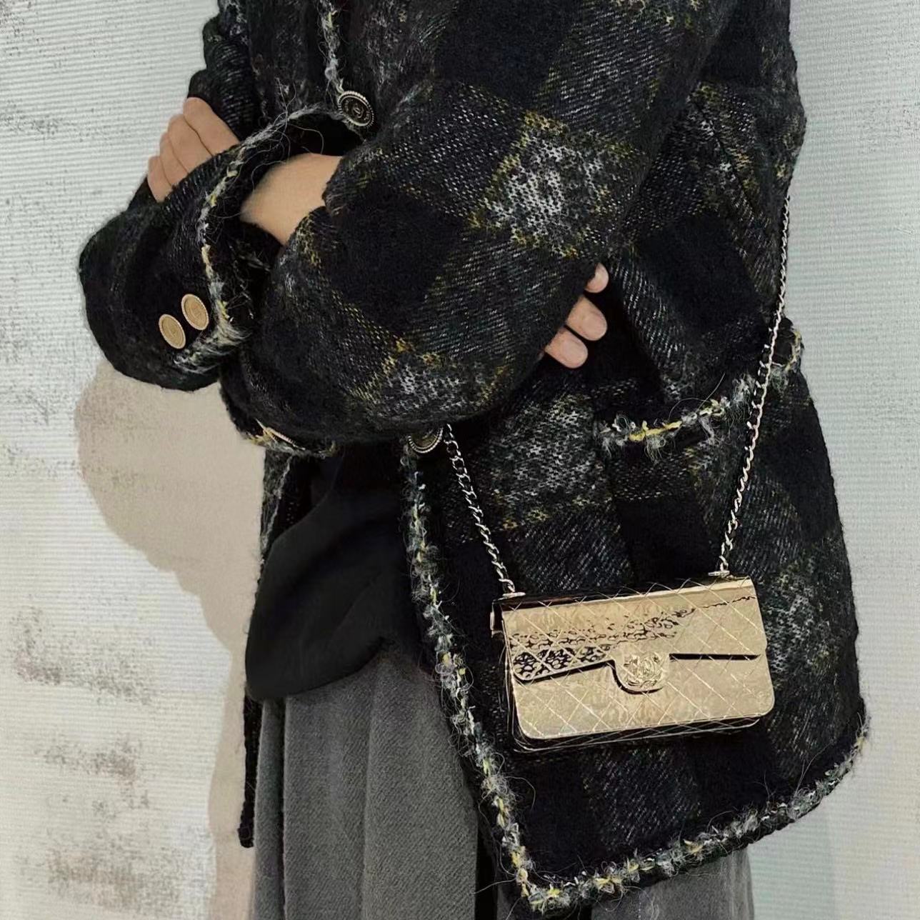 CHANE1 メタルイブニングバッグ【50％割引+送料無料】