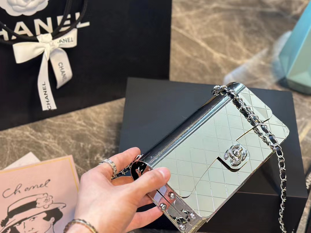 CHANE1 メタルイブニングバッグ【50％割引+送料無料】