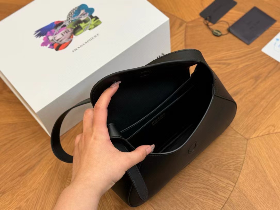 PR4DA 牛革アンダーアームバッグ ccv【50％割引+送料無料】