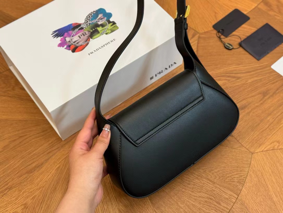 PR4DA 牛革アンダーアームバッグ ccv【50％割引+送料無料】