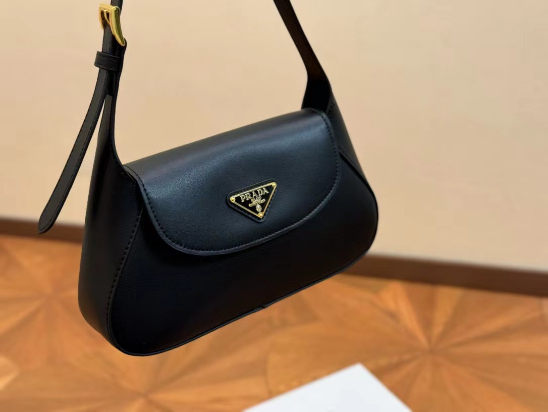 PR4DA 牛革アンダーアームバッグ ccv【50％割引+送料無料】