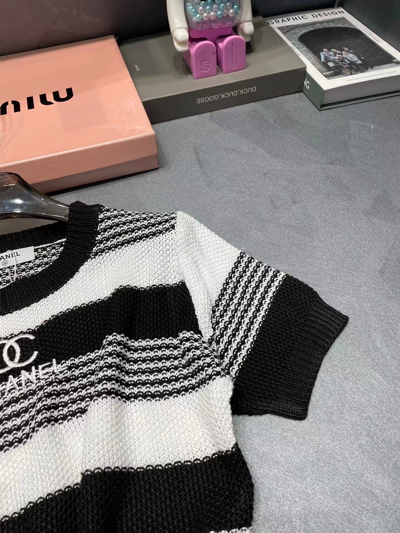 CHANE1 ダブル丈ロゴストライプニットワンピースA【50％割引+送料無料】