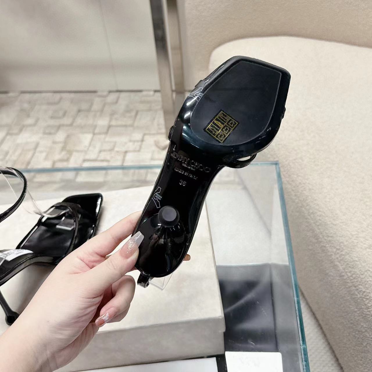 jimmy choo高品質のパテントレザーのハイヒールサンダル【50％割引+送料無料】